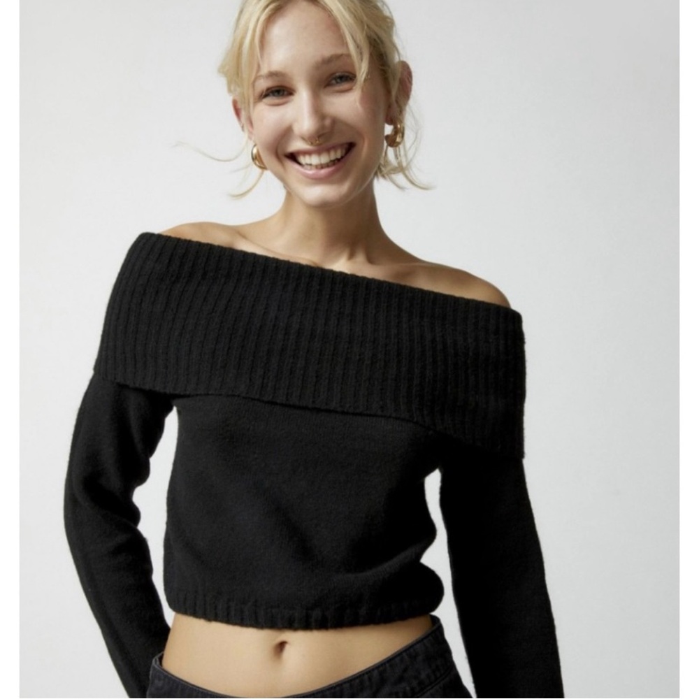 Silence + Noise Black Off the shoulder Sweater